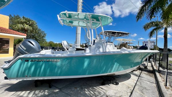 Sportsman Open 212 Center Console