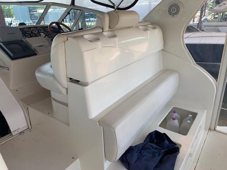 Cruisers Yachts 4450 image