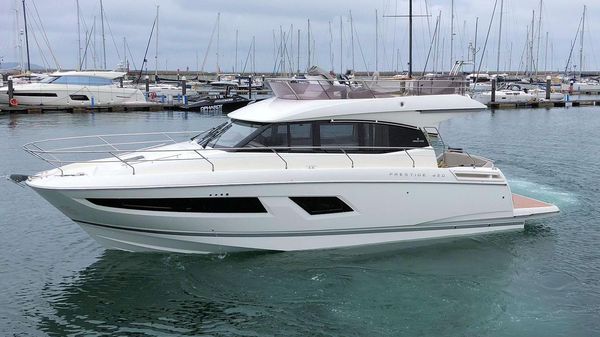 Prestige 420 Fly