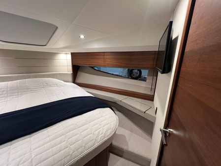 Princess Yachts V40 image