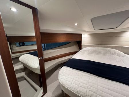 Princess Yachts V40 image