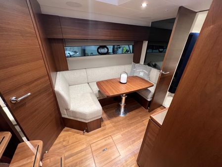 Princess Yachts V40 image