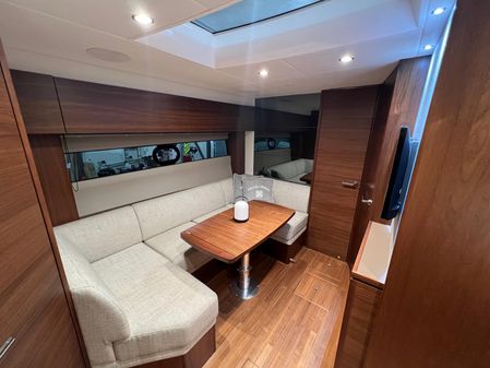 Princess Yachts V40 image