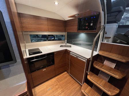 Princess Yachts V40 image