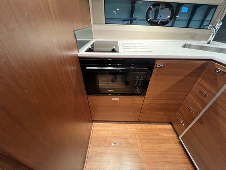 Princess Yachts V40 image