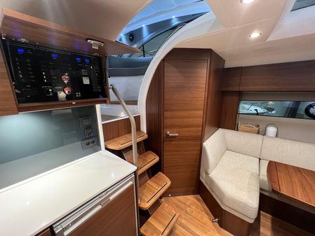 Princess Yachts V40 image