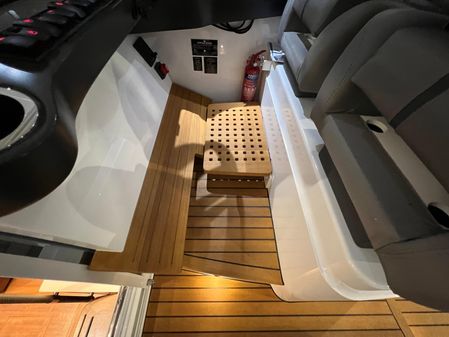 Princess Yachts V40 image