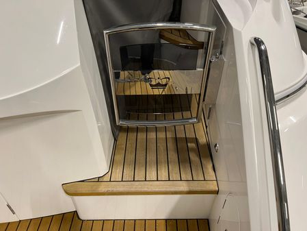 Princess Yachts V40 image