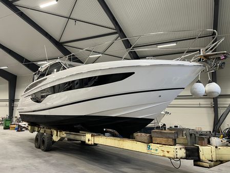 Princess Yachts V40 image