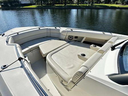 Boston Whaler 350 Realm image