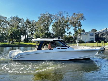 Boston Whaler 350 Realm image