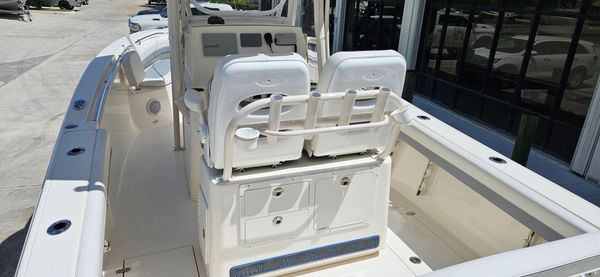 Cobia 261-CENTER-CONSOLE image