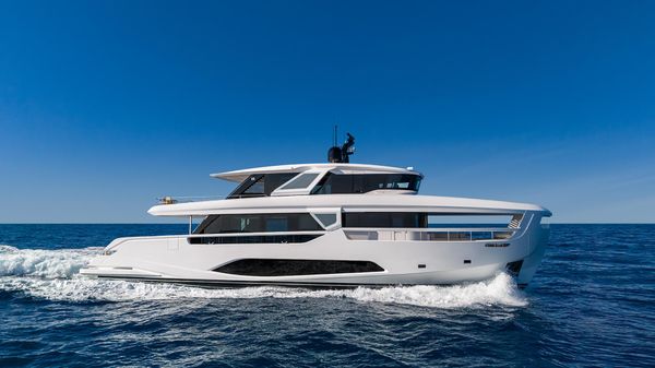 Ferretti Yachts INFYNITO 90 