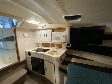Sea Ray 300 Weekender image