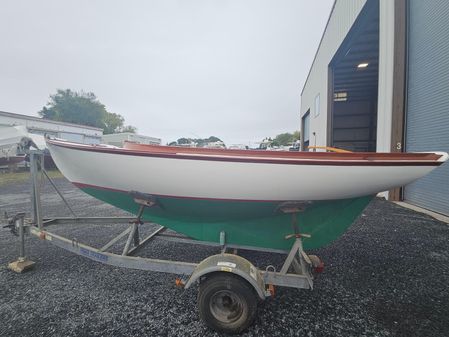 Herreshoff H-12-1-2-GAFF-RIG image