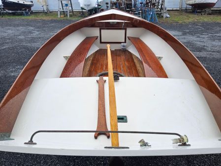 Herreshoff H-12-1-2-GAFF-RIG image