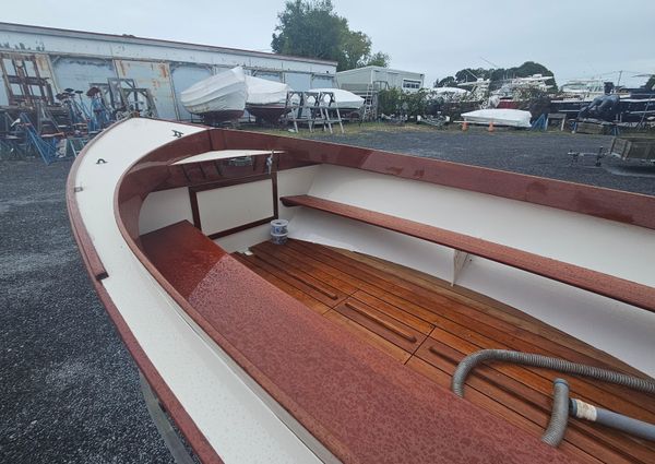 Herreshoff H-12-1-2-GAFF-RIG image