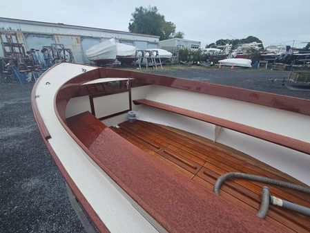 Herreshoff H-12-1-2-GAFF-RIG image