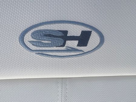 Sea Hunt Gamefish 25 image
