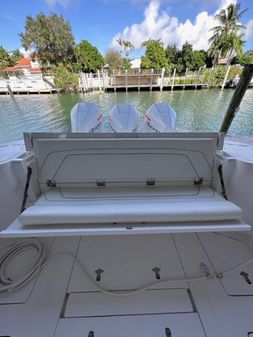 Intrepid 375 Center Console FE image