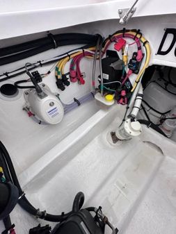 Intrepid 375 Center Console FE image