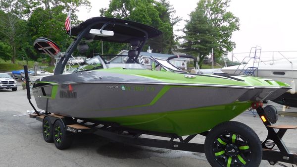 Malibu Wakesetter 24 MXZ