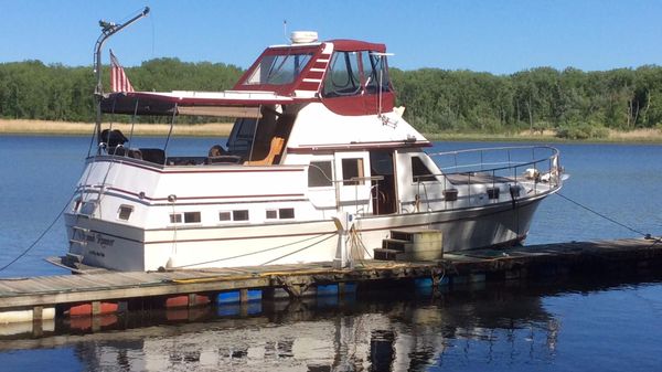 Marine Trader Labelle Motoryacht Aft Hardtop