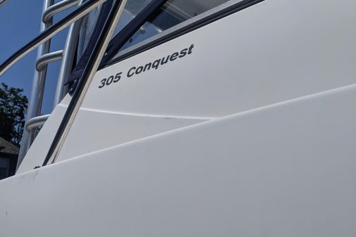 Boston Whaler 305 Conquest image