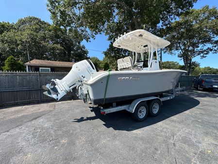 Sea Pro 239 Center Console image