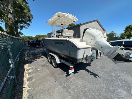 Sea Pro 239 Center Console image