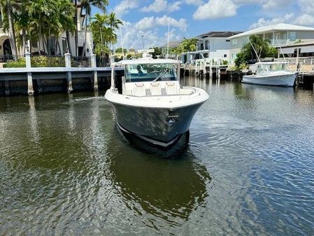 Tiara Yachts 43 LS image