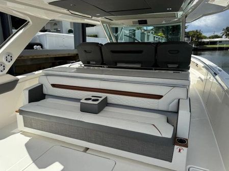 Tiara Yachts 43 LS image