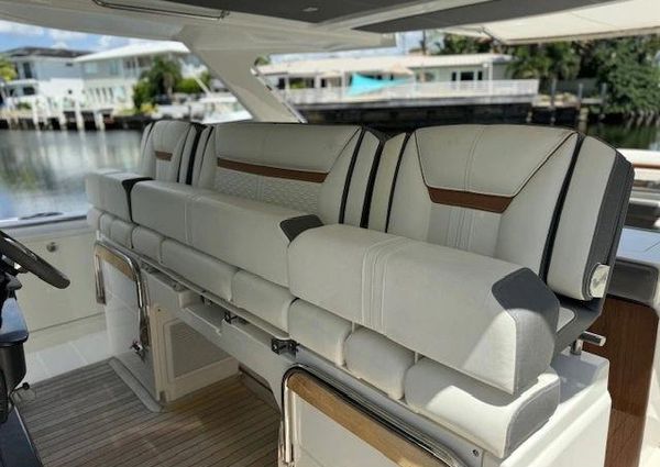 Tiara Yachts 43 LS image