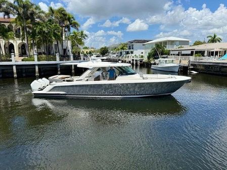 Tiara Yachts 43 LS image