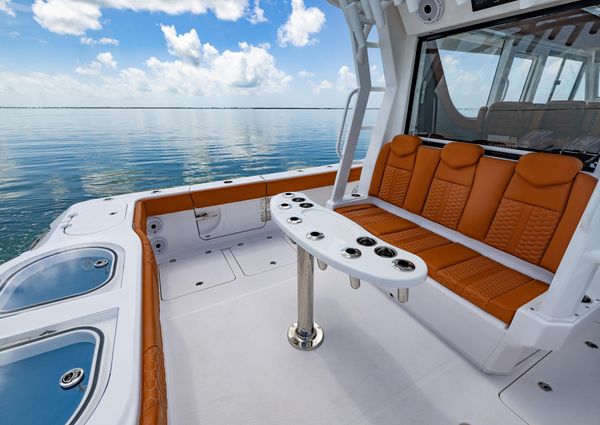 Invincible 46-PILOTHOUSE image