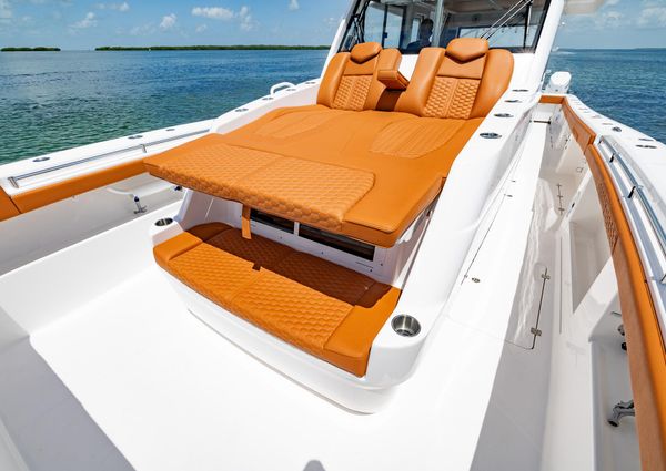 Invincible 46-PILOTHOUSE image