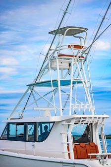 Invincible 46 Pilothouse image