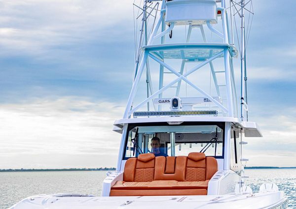 Invincible 46-PILOTHOUSE image