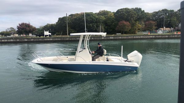Boston Whaler 210 Dauntless