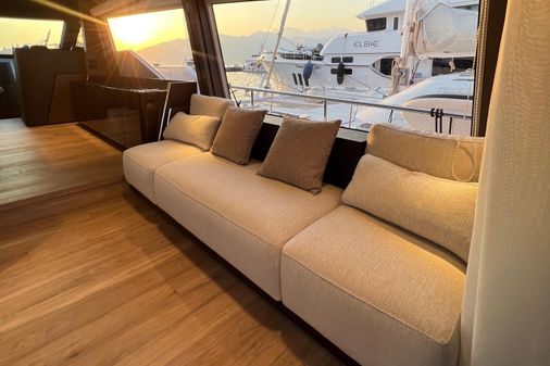 Ferretti Yachts 720 image