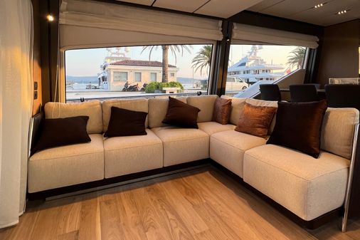 Ferretti Yachts 720 image