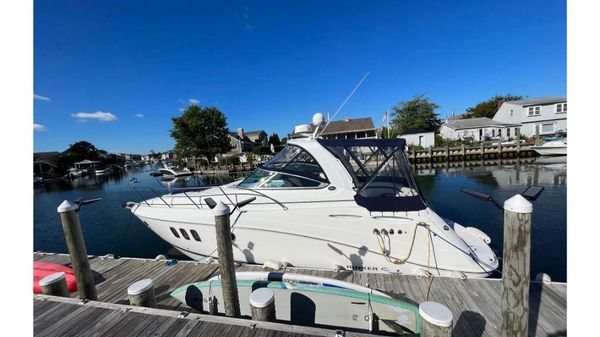 Rinker 360 Express Cruiser