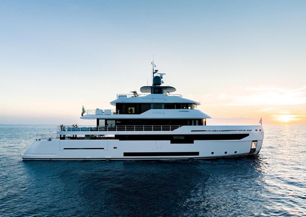 Benetti 121 Motor Yacht image