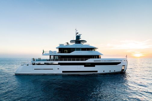 Benetti 121 Motor Yacht image