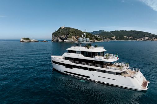 Benetti 121 Motor Yacht image