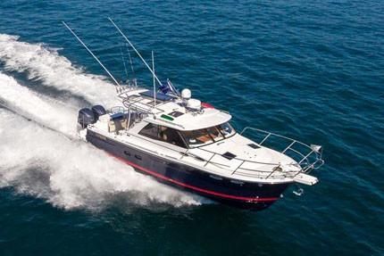 Cutwater C-302 Coupe - main image