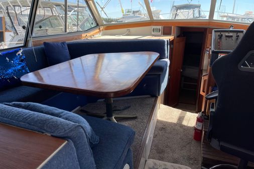 Bayliner 3870 Motor Yacht image