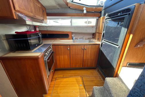 Bayliner 3870 Motor Yacht image