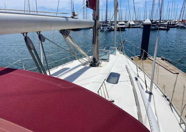 Beneteau Oceanis 351 image