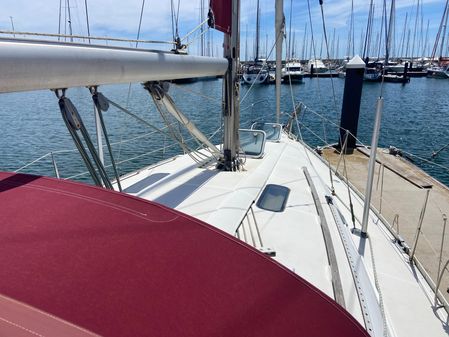 Beneteau Oceanis 351 image